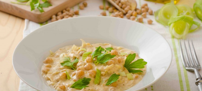 Sopa fría de garbanzos con judías verdes