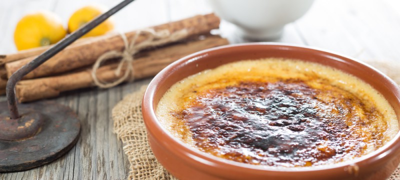 Crema catalana con frutas