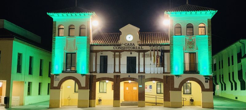 Más de 20 ciudades españolas se iluminan de verde como símbolo de lucha contra el desperdicio alimentario