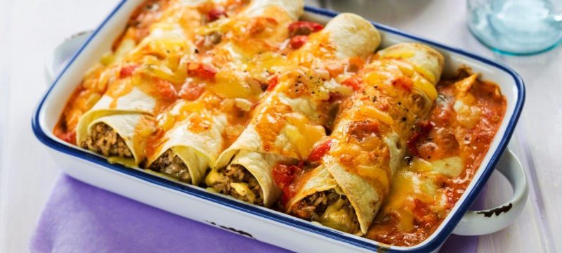 Enchilada de carne cocinada en el microondas